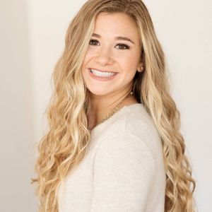 Meet your Posher, Elaine